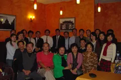 中秋国庆忆故乡,校友同饮抒情怀